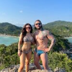 Elizabeth Chihaia Instagram - We made it to Thailand! ✈️🏝️🐘