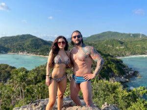 Elizabeth Chihaia Instagram - We made it to Thailand! ✈️🏝️🐘