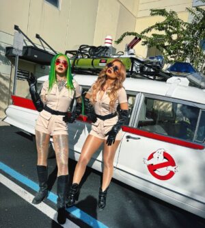 Elizabeth Chihaia Instagram - Who ya gonna call? 👻

Find out tonight at WWE NXT’s Halloween Havoc! 🎃
