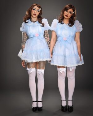 Elizabeth Chihaia Instagram - All work and no play makes Jack a dull boy! 👯‍♀️ #gradytwins #theshining #shiningtwins #halloweencostume #halloweenhavoc @wwe MUAH:💋 @lizsantanabeauty