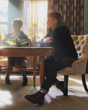 Elizabeth Henstridge Instagram - New ep of Suspicion is out nnnnow! Here’s a mish mash of ep 6 and 7…. ONLY ONE MORE EPISODE LEFFFT. 

Hope you enjoy ❤️‍🔥

Sending lots of love xxxx

#suspicion @appletvplus @appletv