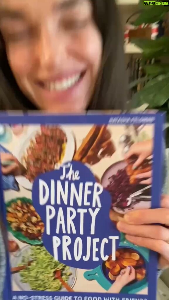 Elizabeth Henstridge Instagram - the BRILLIANT @noshwithtash has a MAGICAL cookbook out 💫 ‘The Dinner Party Project : A no-stress guide to food with friends’ 🍭 It’s like a fun gossip with your bestie who’s giving you all the tips and tricks to cooking and hosting. Just flipping through made me feel inspired, somehow relaxed and also more stylish? You’ll see what I mean when you get yours 🍬🥳 congratulations Natasha!! @harpercollins x @noshwithtash