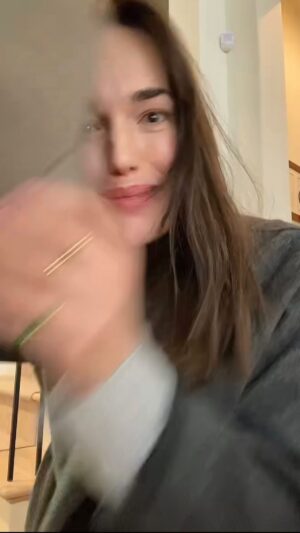 Elizabeth Henstridge Instagram - life will never be the same 

#actress #travel #comedy #agentsofshield