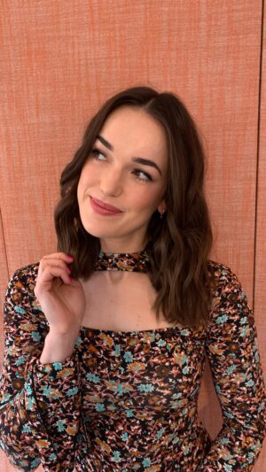 Elizabeth Henstridge Instagram - I GOT TO WEAR A DRESS BY POSH SPICE. Iconic day for me. so naturally HAD to do a reel to @rupaulsdragrace & @rupaulofficial 

@victoriabeckham your pieces are beautiful. 

Piiiinch me. 

#styledbyelkin @elkin @kakeykake @britelkin 

w @lauren_glazer1 @amelia_lls 

Makeup by @lucylovebird 😍
Hair by @davidebarbieri_ 🤩

• Dress by @victoriabeckham (what is this life?!?!) 
• Bow shoes so cute I could cry by @deeocleppo 
• Jewels by @jessica_mccormack 

Ps. #suspicion is out this Friday 4th on @appletvplus 
THAT’S SO. SOON. Buckle up. ❤️‍🔥.