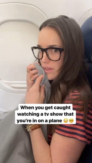 Elizabeth Henstridge Instagram - 😳

#agentsofshield #travel #actress