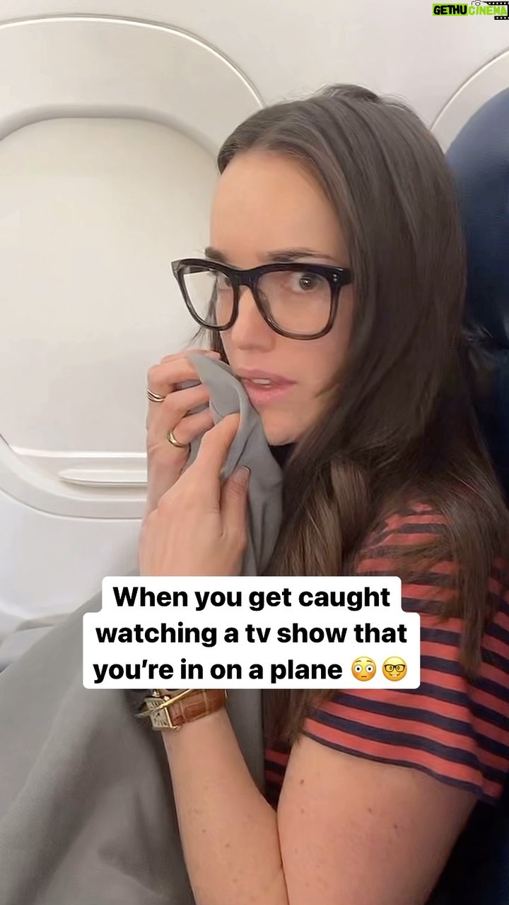 Elizabeth Henstridge Instagram - 😳 #agentsofshield #travel #actress