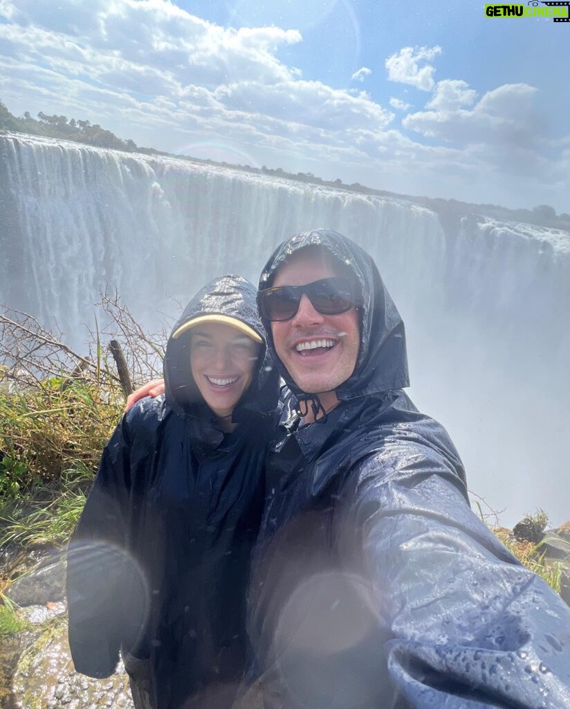 Elizabeth Henstridge Instagram - 💥 I LOVE YOU THIS MUCH 💥 Happy Birthday to the love of my life. I am so crazy, craaazy proud of you!! It’s hard to believe how many adventures you’ve made possible this year… here’s to 🎶 many morrrre 🎶 ❤️ @zacharyburrabel ❤️
