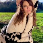 Elizabeth Hurley Instagram – Glorious day in Herefordshire 💗💗💗💗