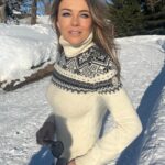 Elizabeth Hurley Instagram – On Top of the World #stmoritz Loving 2024 ❤️