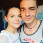 Elizaveta Boyarskaya Instagram - Моряков , пилотов ждут из рейса. Ну не знаю , я своего дождалась со съёмок. 5 месяцев, между прочим. #триггер2 #дача