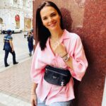 Elizaveta Boyarskaya Instagram - Ну вот уже подходит к концу первый месяц лета, ам и нету! Многие тяжело переживают жару, а я вот просто обожаю. Да, я привыкла к Петербургской переменчивости!! К ветру , дождю , люблю и их и не серчаю, но такой июнь , -это просто подарок☀️☀️☀️☀️☀️☀️☀️☀️#летоэтомаленькаяжизнь #лето #жара #питер #tousjewelry #tousrussia #touslovers