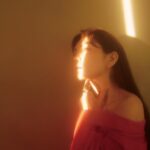 Ella Chen Jia Hua Instagram - ~勁編 美麗佳人 @marieclairetw May 5月號封面 Ella陳嘉樺：「相信生命、相信宇宙的能量；好好愛自己、好好跟自我相處，我們都是100分的人。」 「成為一個人就已經是生命最大的挑戰，我們人生每一刻都在挑戰，因此也不要太苛刻自己。」 「多元身份轉換，真的沒有訣竅可言，把握現下此時此刻，認認真真去感受。」 「相信自己，也相信身邊的人；相信生命、相信宇宙的能量，對於一切都秉持簡單純粹的信念去相信，才會推動著自己往前進。」 #marieclairetw #cover