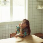 Ella Chen Jia Hua Instagram - ~勁編 美麗佳人 @marieclairetw May 5月號封面 Ella陳嘉樺：「相信生命、相信宇宙的能量；好好愛自己、好好跟自我相處，我們都是100分的人。」 「成為一個人就已經是生命最大的挑戰，我們人生每一刻都在挑戰，因此也不要太苛刻自己。」 「多元身份轉換，真的沒有訣竅可言，把握現下此時此刻，認認真真去感受。」 「相信自己，也相信身邊的人；相信生命、相信宇宙的能量，對於一切都秉持簡單純粹的信念去相信，才會推動著自己往前進。」 #marieclairetw #cover