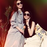 Ella Chen Jia Hua Instagram - 今天睡到11:00多 平常9:00以前一定醒 真的是有疲勞到😜 起床後頭超爆痛 明明沒喝酒，卻有宿醉的感覺 大概是昨晚你們讓解接太陶醉了🤤 還是我還沒習慣「老化」🤪 你們說音樂會療癒了你們的心 我說是你們療癒了我的人生才是吧🥰 但是再怎麼美好，都會過去 我們不能貪戀，只能稍微充電 回到現實世界，繼續努力好好的體驗人生 一樣的，如果此時的你深陷困難 也不需擔心，因為苦難也會過去的❤️ 電影「可憐的東西」裡那句話： 我們必須不斷體驗一切，不只是美好回憶事物， 還有屈辱、恐懼與悲傷，這樣我們才完整。 馥甄說：我們不要追求完美，但我們可以變得完整🥰 謝謝昨晚大家的熱情 希望你們有喜歡 台北 完成✅ 下一站 澳門 #AreuReady #兩位好姐妹盡在不言中 #BadHabits適量來一點 #小簡單的人生很美好 #HotLikeChili的人生也精采 #我是諧星變女明星 @acnestudios @Hsu_Jewellery_london