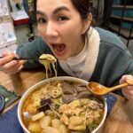 Ella Chen Jia Hua Instagram - 今夜就想大！吃！辣！ 願望清單✅ #好冷啊 #宵夜 #收工 #耍廢