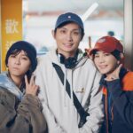 Ella Chen Jia Hua Instagram - ⠀⠀⠀⠀⠀⠀⠀⠀⠀⠀⠀⠀ 大家喜歡南方的月亮的MV嗎 這次拍攝真的很感謝 大發陳意涵 @chenyihan1112 的參與 她二話不說一口答應 讓我和導演可以在我們的願望清單打勾 可以跟大發那麼優秀的演員一起演出 近距離的欣賞她收放自如的表演 真的是搖滾區中的搖滾區 這個故事我也有小小參與發想 感謝導演團隊在短時間內 將我們的想像轉化成美麗的畫面 非常幸運可以跟殷振豪導演合作 真心覺得想做好一件事 全宇宙都會幫助你 感謝殷振豪導演 你們就是我的小宇宙 希望這首歌和mv 可以在年關將至的時節 給予所有為生活和夢想努力的 每個你們一些溫暖和力量 過年的時候 只要一家人能好好的在一起 就是最好的時光 充飽電 然後再出發 預祝大家新年快樂 #南方的月亮 #往北的那條路上 #Ella陳嘉樺二專 #回家 #團圓 #過年 #春節