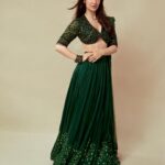 Elli AvrRam Instagram - She’s Evergreen🕊️🎻 Dressed in @neeta_lulla @houseofneetalulla Hair & Makeup by @fab_beauty___ Photographer @mayur_butwani #elliavrram #yourstruly #evergreen