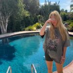 Ellie Goulding Instagram - Squint series :)