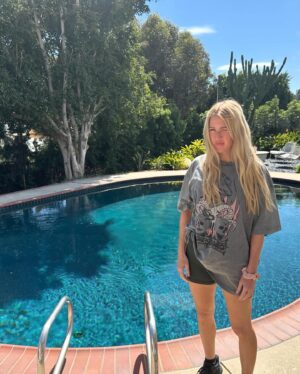 Ellie Goulding Instagram - Squint series :)