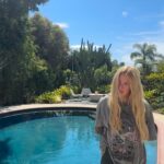 Ellie Goulding Instagram - Squint series :)