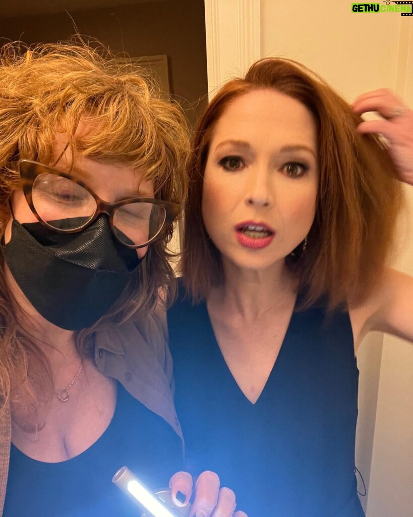 Ellie Kemper Instagram - Both of my kids have had colds/pinkeye/parainfluenza since mid-September but @pellegrinokatie bravely entered my home anyway to glam me up 🙏🙏 #HouseOfColds #WarriorMakeupArtist #TrueFriend