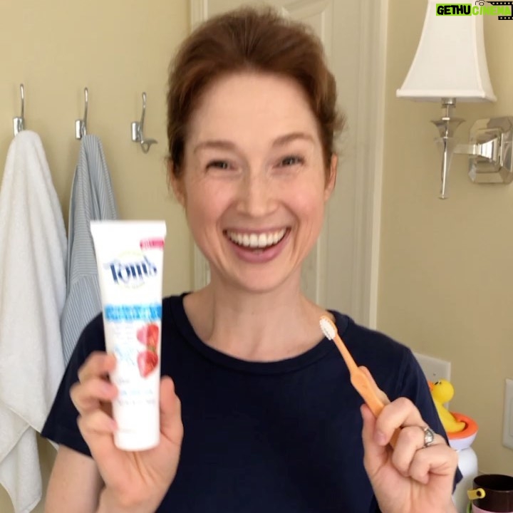 Ellie Kemper Instagram - Excuse me, I have something serious to say about this Silly Strawberry! 🍓 I found a natural toothpaste for kids that tastes GOOD and therefore makes my life easier. As a mom, I am grateful for anything that adds some fun. Extra points for silly, @toms_of_maine! I think it was the delicious real fruit flavor that won my family over, while the recyclable toothpaste tube and no artificial flavors, colors, or preservatives won me over. Calling this a Mama win! 🦷❤️🦷❤️ #ad #tomsofmaine #sillystrawberry #momlife