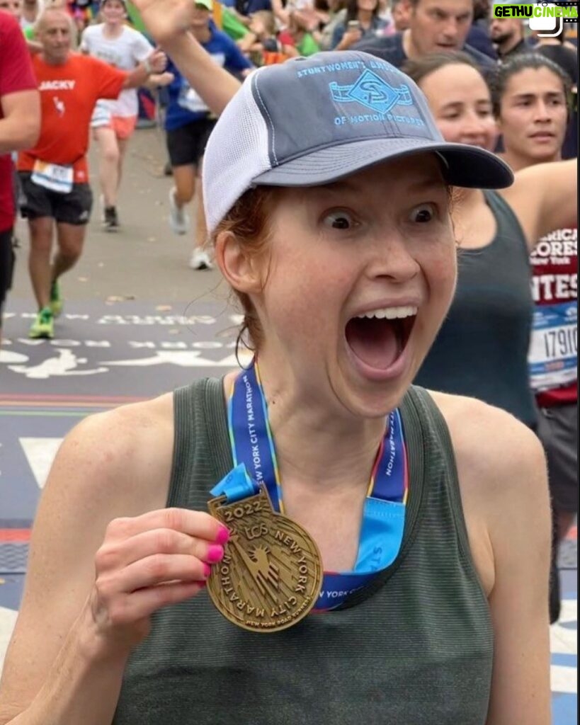 Ellie Kemper Instagram - Uh-oh….get ready for the emotional post!!!!!! Well I completed the @nycmarathon! And now for the gratitude. Thank you to EVERY SINGLE PERSON out on the streets cheering, yelling, high-fiving, and handing out bananas. Thank you in particular to the parents and caregivers who brought out their adorable sweetie pie babies whose little angel faces literally carried me through the journey. Thank you to all the volunteers and employees who handed out water and then had to sweep up the mountains of discarded cups afterwards. Thank you to everyone at @nyrr who pulled off this HERCULEAN TASK of organizing a marathon of 50K participants! Thank you @brosis512 for being an incredible partner and to everyone who contributed to my fundraising. Thank you to Trina and Anne for finding my son’s misplaced scooter. Yesterday was insane on every level and I am REJUVENATED by the strength and grit of NYC. Thank you to @newyorknico for capturing this moment of pure triumph! I ❤️ NYC