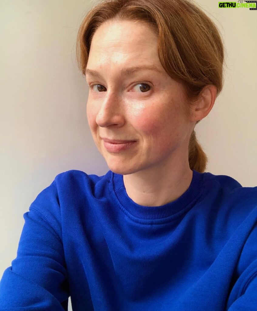 Ellie Kemper Instagram - Did you know April is National Child Abuse Prevention Month? During these extremely stressful times, it’s more important than ever to promote safe, stable, and nurturing environments for kids. That’s why I’m partnering with Prevent Child Abuse America for #WearBlueDay2021. PCA America works every day to support children and families, and wearing blue today is just one way to support growing a better tomorrow for all children. Post a pic or video of yourself in blue and tag @pcaamerica #CAPMonth #GrowingBetterTogether 💙💙💙