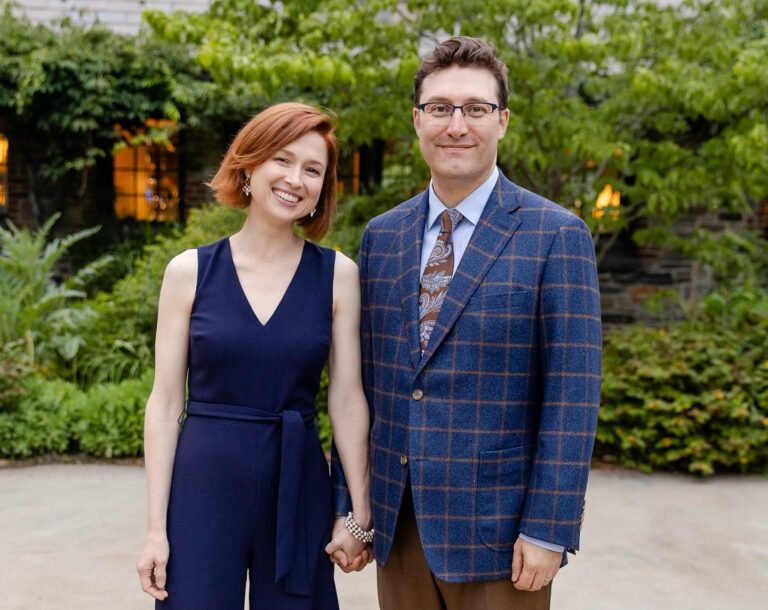Ellie Kemper Instagram - 11 years of marriage with this guy and he is STEEL the one!!! STEEL is the 11th year anniversary thing! I got him an axe! Love you @michael.koman 📷 @daverobbinsphotography