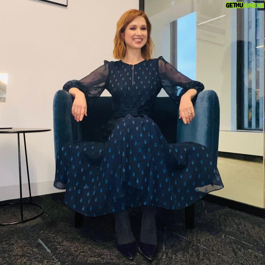 Ellie Kemper Instagram - What a great chair! I had a super fun day of press for The Great American Baking Show: Celebrity Holiday Special which streams tomorrow (Friday 12/2) on @therokuchannel. Pull up a “chair” and watch!