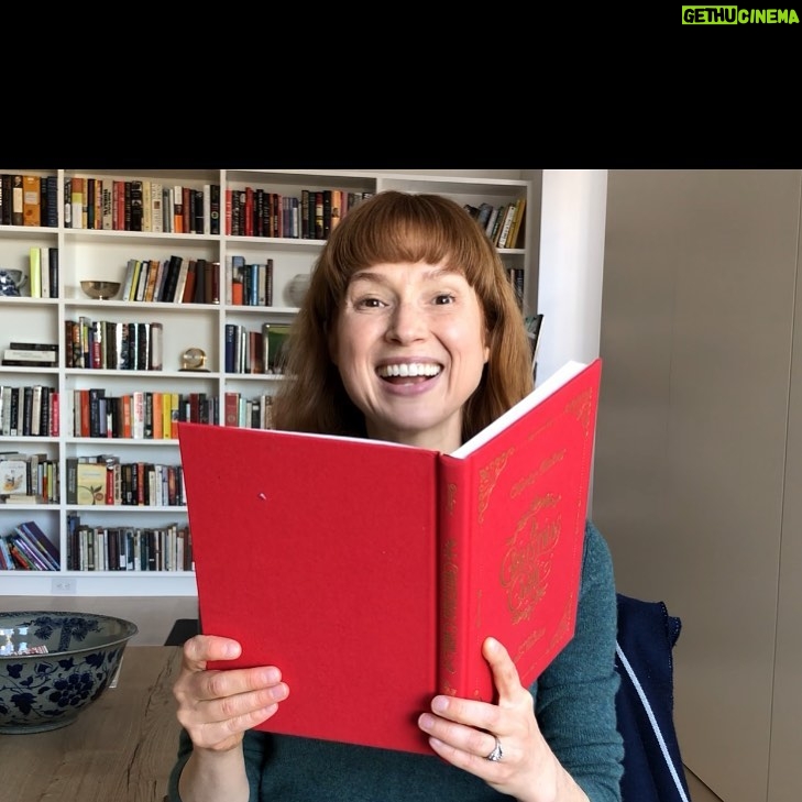 Ellie Kemper Instagram - I’m so thrilled to be a part of @metroplays streamed reading of A Christmas Carol, featuring 25 fabulous St. Louisans (and also me)! Registration is free, donations are welcome. All funds go to support Metro’s programs during the pandemic to keep kids connected to the arts. Shows are tonight and Sunday, link in bio! Thank you Metro!🌲👻🎁❤️