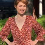 Ellie Kemper Instagram – Today I did a round of virtual press in a very real and pretty dress! #unbreakablekimmyschmidt interactive special is coming to you soooooon on @netflix!!! MAY 12TH