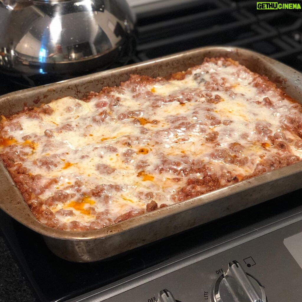 Ellie Kemper Instagram - In these uncertain times, here are two things bringing me comfort: 1) this insane lasagna I made from scratch two nights ago, nbd 2) data. Specifically, the Covid-19 School Response Dashboard created by @profemilyoster in partnership with Qualtrics and national educational organizations. I have two young kids and I find myself unsure about school, playdates, pods, all of it. But help has arrived! This dashboard is a platform that provides contextual data and not just scary headlines. For example, knowing that there was a case, or 10 cases, in a school isn't helpful if you don't know how many students there are in the school. This dashboard measures rates and not just cases. Context! Data! Facts! I like these things. More information helps us make more informed decisions. (If you are a school or district and want to enroll, please visit the landing page in my bio!) #lasagna #notanad
