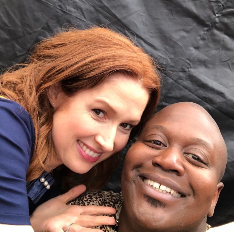 Ellie Kemper Instagram - Happy Happy Birthday to my work husband and real life husband @instatituss !!! Love you Bug 🥳❤️🥳