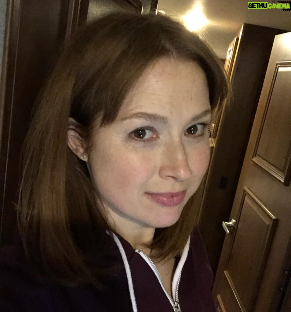 Ellie Kemper Instagram - “Self-Reflection, or, a dummy taking pictures of herself in her trailer on the set of Untitled Home Alone movie”
