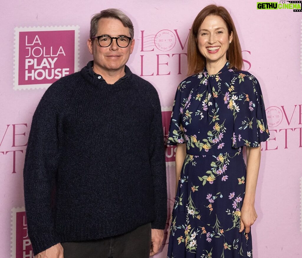 Ellie Kemper Instagram - An **iconic** night at @lajollaplayhouse fundraiser, posing with hands on hips with Matthew Broderick!!!!! We also performed A.R. Gurney’s “Love Letters.” 🎭 ✍️ ✉️ 📸 @realphotosd