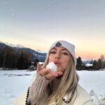 Elsa Dasc Instagram – Fêter Noël à la neige >>>