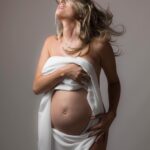 Elsa Dasc Instagram - My lonely days are over And life is like a song 🤍🎶 By @bbking_photos #pregnancylife #collaboration