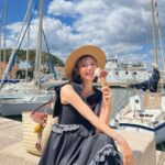 Elva Ni Chen-Xi Instagram - Postcards from St.Tropez 📮 #gelato是借來拍照啦 #只是道具融化的速度有點快😂 #southoffrance #sttropez #travelwithelva