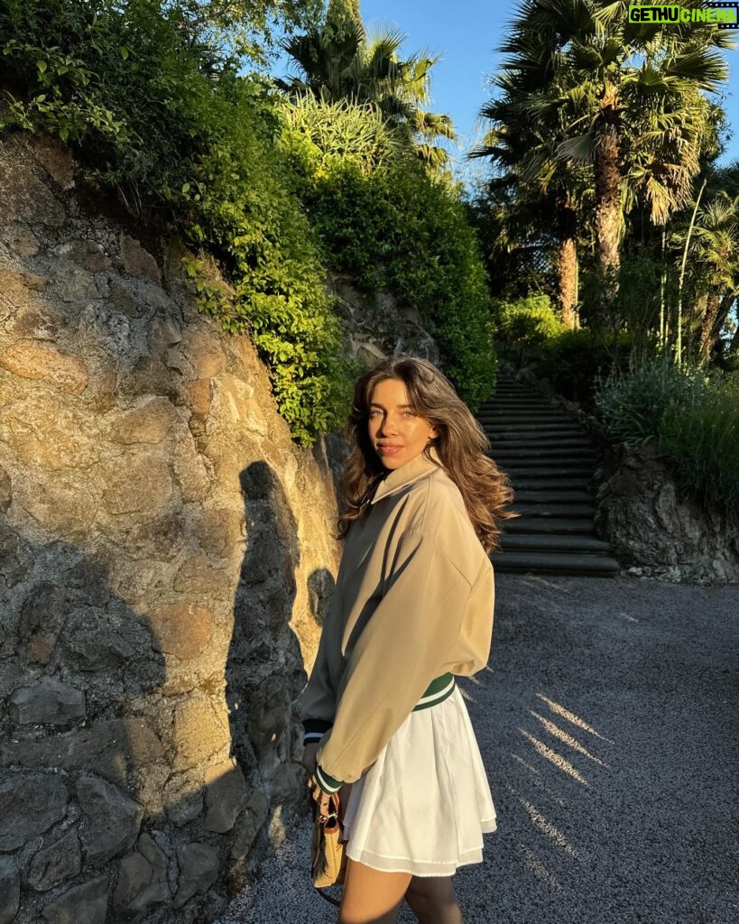 Elvin Levinler Instagram - kız kıza tatilin en güzel yanlarından biri bıkmadan sonsuz çekilmiş güzel fotoğraflar olunca seçmek zor (kocam sözüm meclisten dışarı🤓)