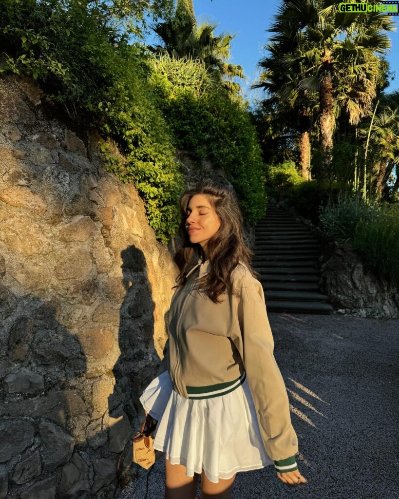 Elvin Levinler Instagram - kız kıza tatilin en güzel yanlarından biri bıkmadan sonsuz çekilmiş güzel fotoğraflar olunca seçmek zor (kocam sözüm meclisten dışarı🤓)