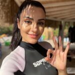 Emel Dede Instagram - Dünya şampiyonu @cenkdevrimulusoy ile muazzam bir nefes antrenmanı sonrası tüm olumsuz hava koşullarına rağmen müthiş eğlenceli bir dalış..🙆🏻‍♀️🤩🐬💦✨👌🏼 @lykiaworld_diving_centre 💙