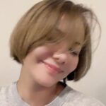 Emelda Rosemila Instagram - Morning loves! Hari baru dgn rambut baruuu!🩵🌸🩵 Thank you stylistkuu @chezhamdan dari @chezkamya.professional Loveee!🩵🩵🩵🩵