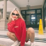 Emilia Attías Instagram - Cuando sos comfy pero tu chic se mete en el medio 🔴 @thecool_peach