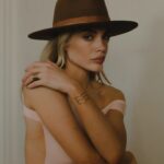 Emilia Attías Instagram - Polo V @veridis__ S @sathiri_hats J @becrude C @amulett.ba B @jrbootsandshoes P @manosandinasoficial Estilismo @corinefonrouge 🤍 Ph @daianarosembergph