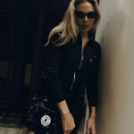 Emilia Attías Instagram - Ready 2 🚶🏼‍♀️ 🖤 @legionextranjera