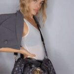 Emilia Attías Instagram - Esta classic in grey de @legionextranjera 🤍🖤🤍