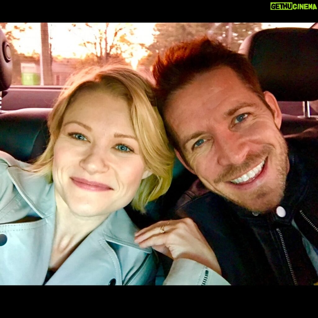 Emilie de Ravin Instagram - No clue where we are here, or where we are going!… but I do know it was probs fun cos I was with you, and we always have a good time 🤪 Happy Birthday my friend! Love ya xoxo (from me, and my weird hand in this pic 🤣) @iamseanmaguire