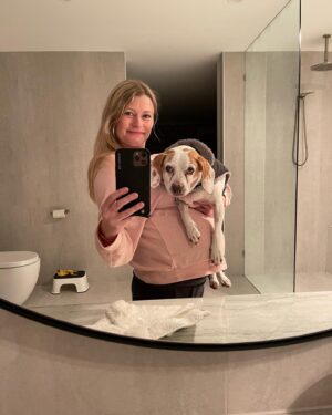 Emilie de Ravin Instagram - Snap shot dump of the past long (Kings Birthday) weekend 💖
(Theo in the 6th pic taking my pic 🥰🥰🥰)

#mumlife #christmasbakinginjune #stickersonmybelly #preggo #catsofinstagram #dogsofinstagram 
🫶🏼💫✨