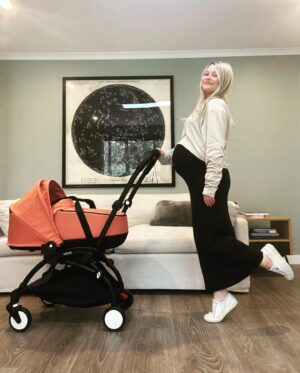 Emilie de Ravin Instagram - New pram for Bebe-to-be ! 
I had a yoyo for both my older kids & it was by far my fav go to pram for everyday use & travel. It’s super small & lightweight, folds/unfolds in like 5 seconds, & super chic! (Loving this ‘Ginger’ colour pack, & there’s tons more to choose from)
This is with the bassinet obvi, but just pop that off when buba is 6mths old & pop on the seat (which folds with the base!) & you’re set 😍.

#lifesaysgo #yoyobabyzen #gifted
@babyzen_au 

Outfit: @bumpsuit ❤️
